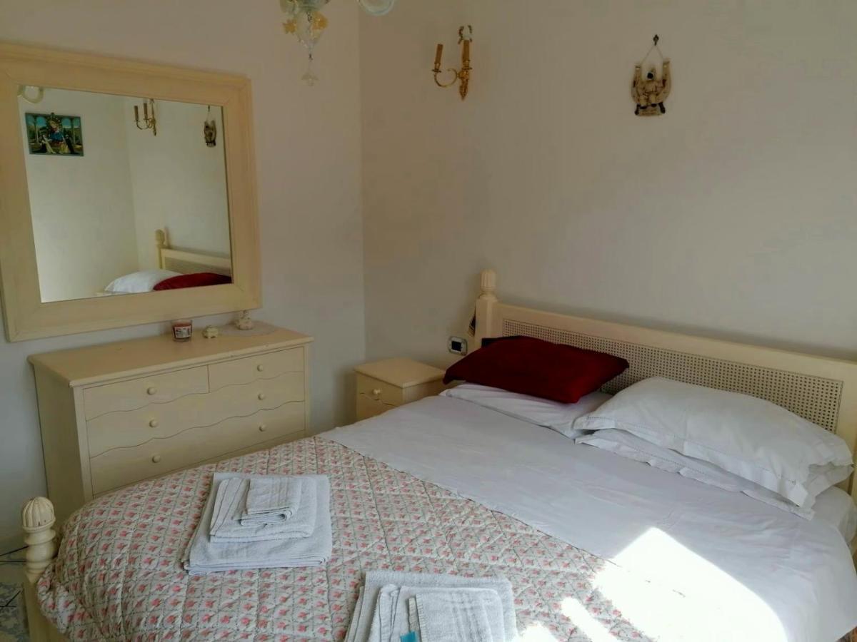 La Casa Di Rosa Apartment Sorrento Luaran gambar