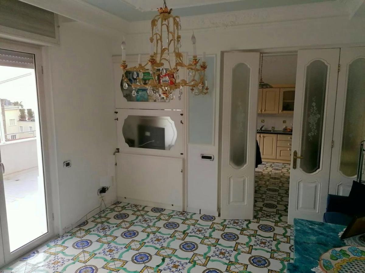 La Casa Di Rosa Apartment Sorrento Luaran gambar
